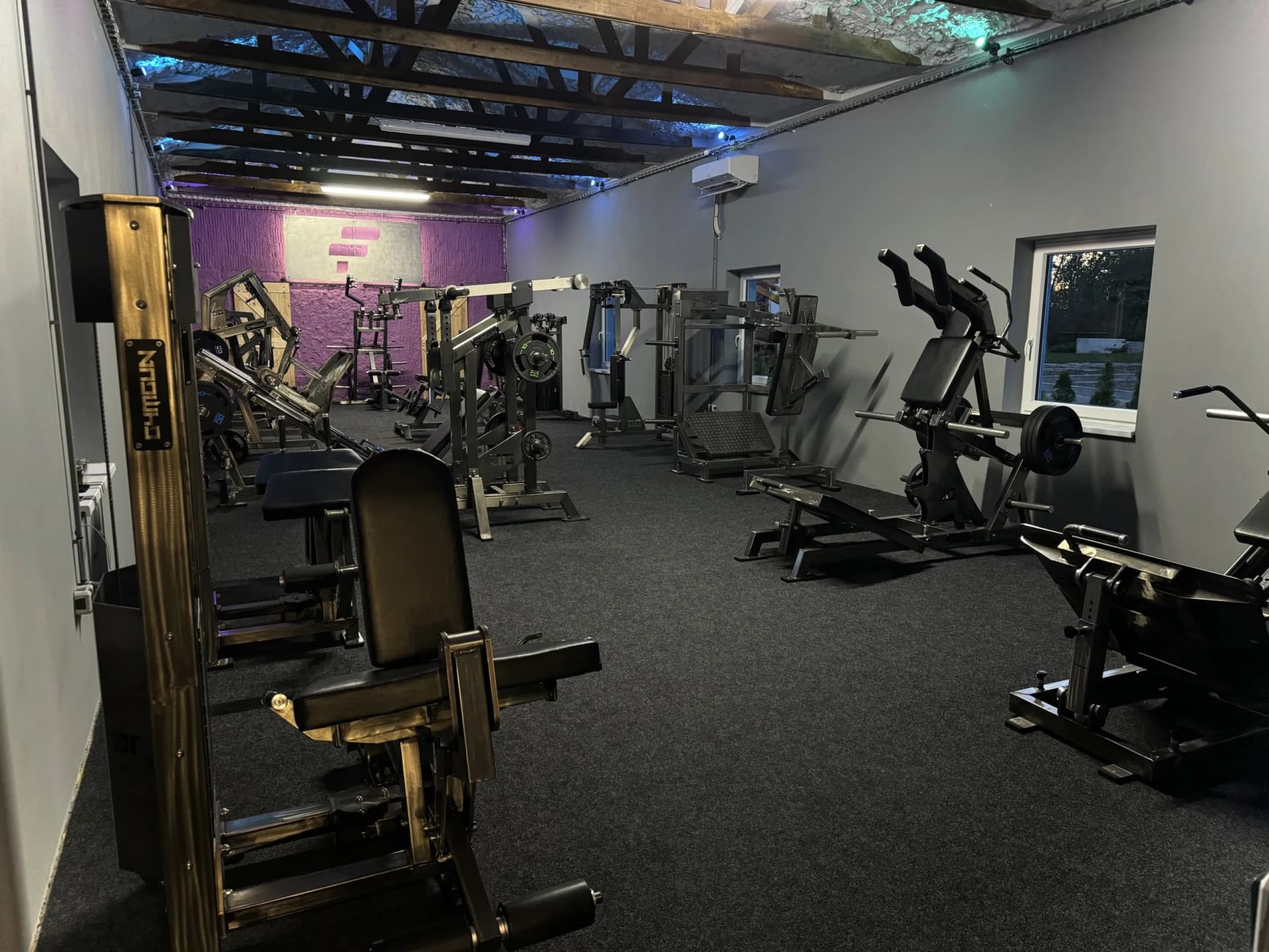 Interiér posilovny My Family Gym Hluboká nad Vltavou